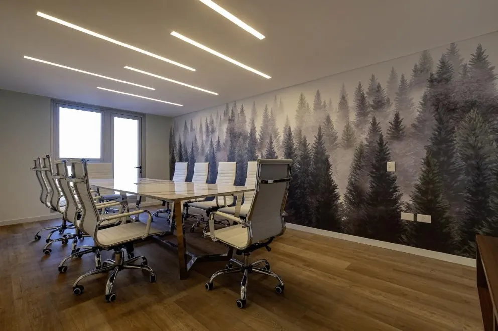 Tribunales Office ofrece instalaciones de alta tecnología, conectividad de última generación y elementos de confort y seguridad. 